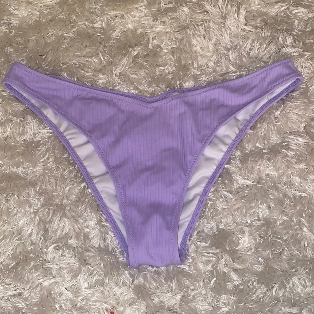 Bikini Set - Picture 2 of 2